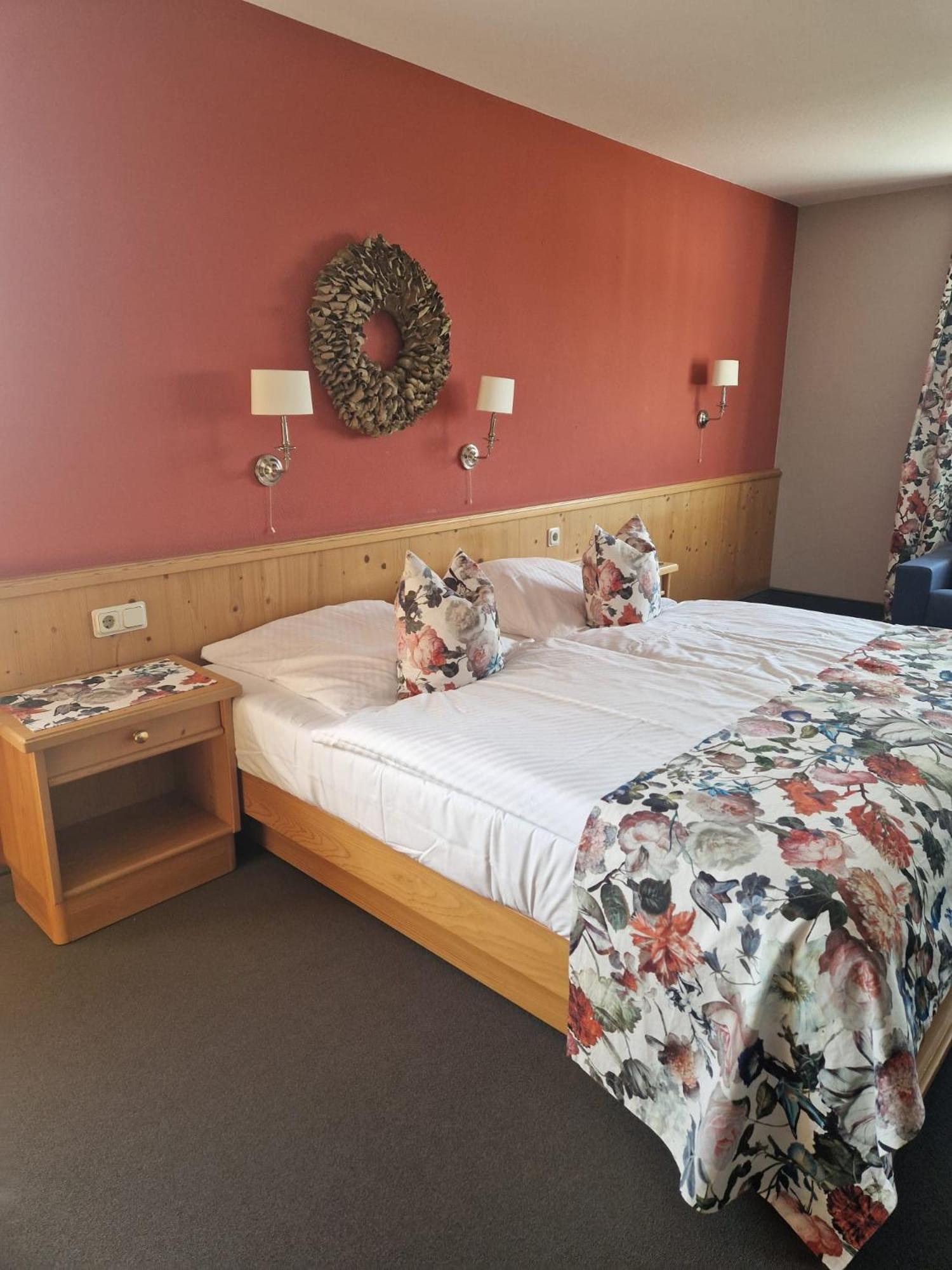 Hildebrandts Landhotel Klettbach Экстерьер фото